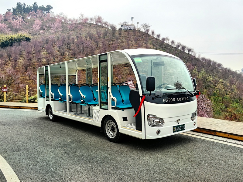 贵州梅园景区23座燃油观光车